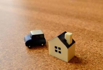 【西宮市の一戸建て住宅】カーポート設置で固定資産税は上がる？メリットと選び方完全ガイド